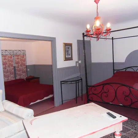 Des Arceaux 2* Bayonne