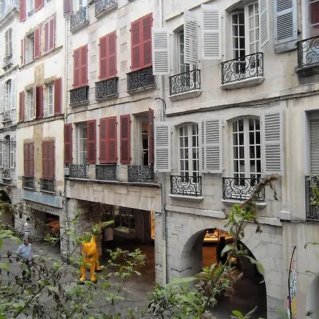 Des Arceaux 2* Bayonne