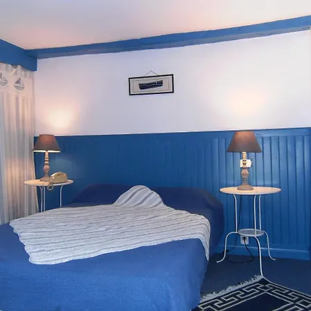 Des Arceaux Hotel 2*