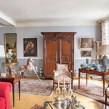 Des Arceaux Hotell 2*