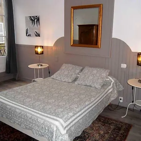 Hotel Des Arceaux 2*