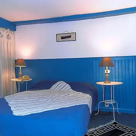 Des Arceaux Hotel 2*