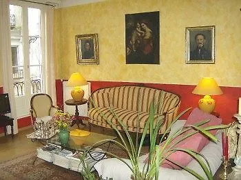 Hotell Des Arceaux 2*