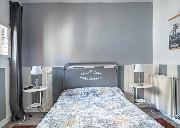 Отель Des Arceaux Бейонн