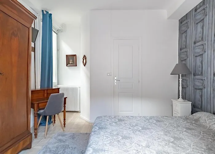 Des Arceaux 2* Bayona