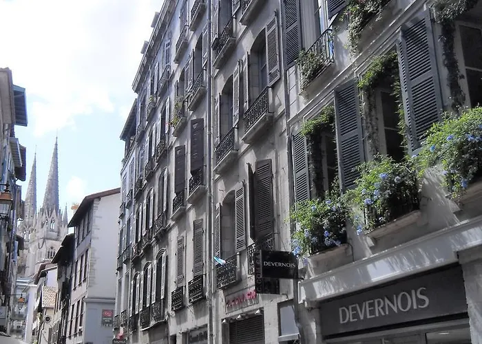 Des Arceaux 2* Bayona