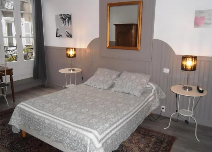 Des Arceaux Бейонн